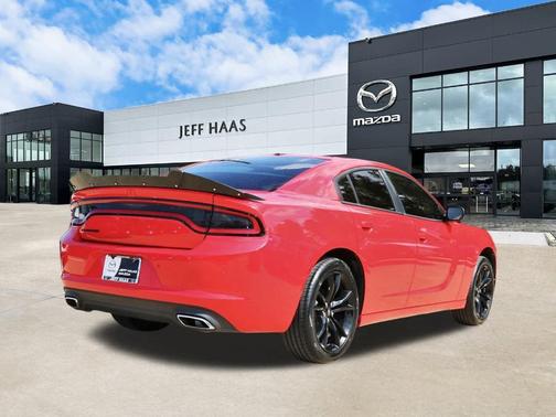 2018 Dodge Charger SXT