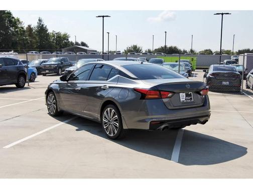 2025 Nissan Altima SL