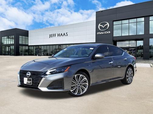 2025 Nissan Altima SL