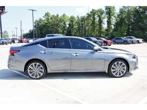 2025 Nissan Altima SL