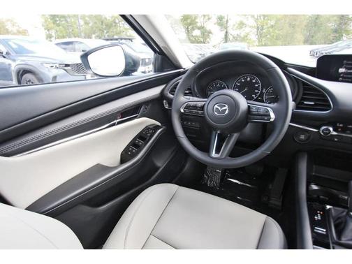 2025 Mazda Mazda3 FWD w/Preferred Package