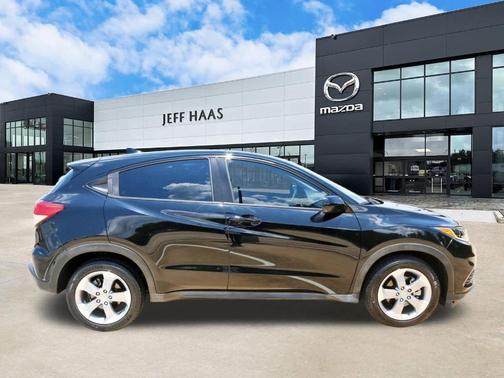 Crystal Black Pearl 2021 Honda HR-V LX