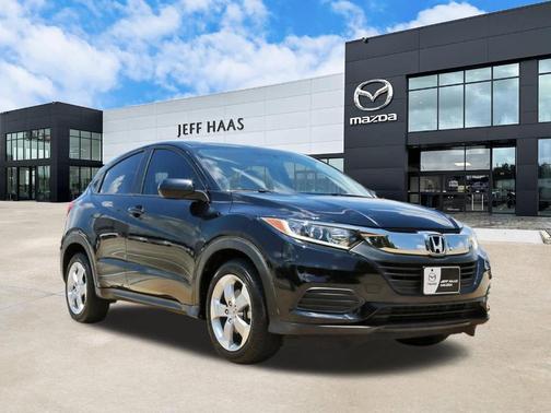 Crystal Black Pearl 2021 Honda HR-V LX