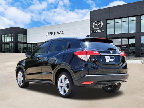Crystal Black Pearl 2021 Honda HR-V LX