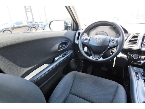 Crystal Black Pearl 2021 Honda HR-V LX