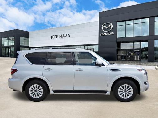2024 Nissan Armada SV