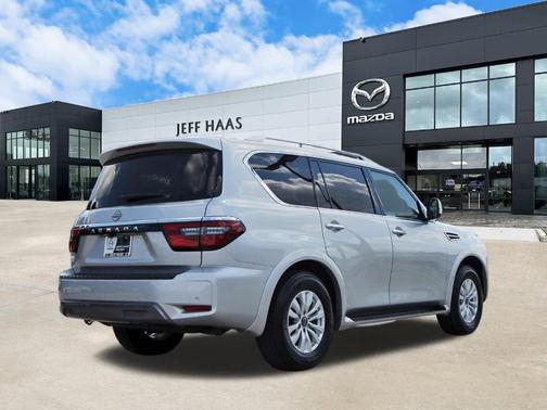 2024 Nissan Armada SV