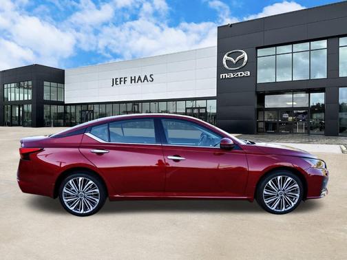 2025 Nissan Altima SL