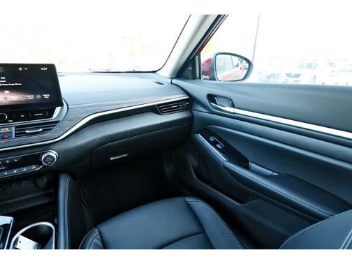 2025 Nissan Altima SL