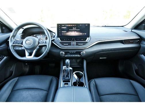 2025 Nissan Altima SL