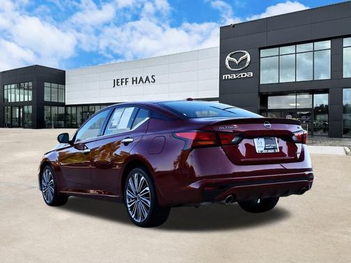 2025 Nissan Altima SL