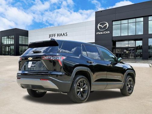 Mosaic Black Metallic 2026 Chevrolet Equinox LT