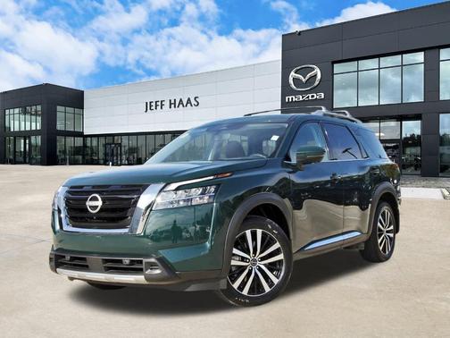 2024 Nissan Pathfinder Platinum