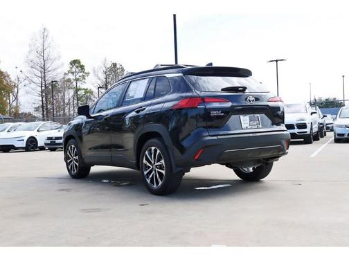 2024 Toyota Corolla Cross XLE