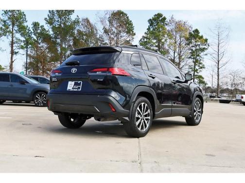 2024 Toyota Corolla Cross XLE