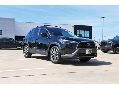 2024 Toyota Corolla Cross XLE