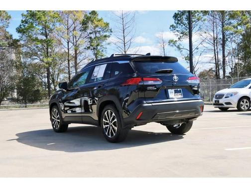 2024 Toyota Corolla Cross XLE