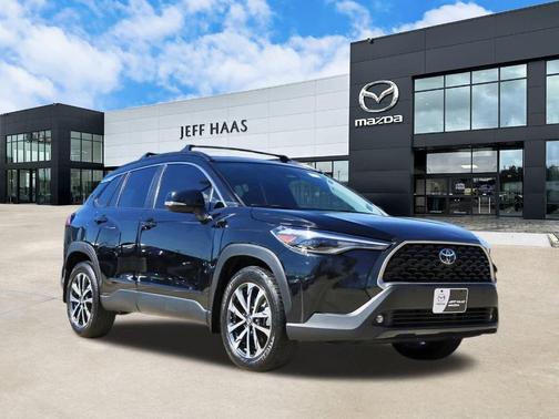 2024 Toyota Corolla Cross XLE