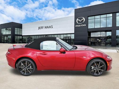 Soul Red Crystal Metallic 2026 Mazda MX-5 Miata Grand Touring