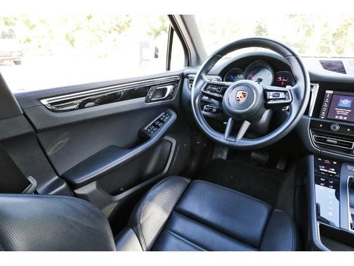 2022 Porsche Macan S