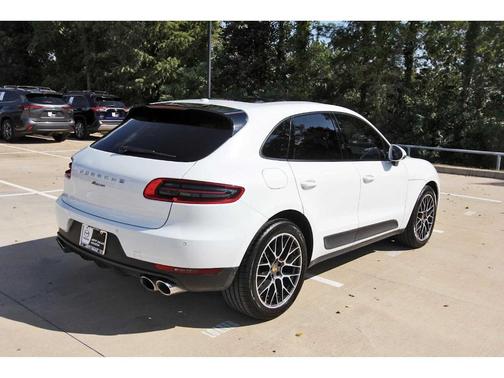 2018 Porsche Macan Sport Edition
