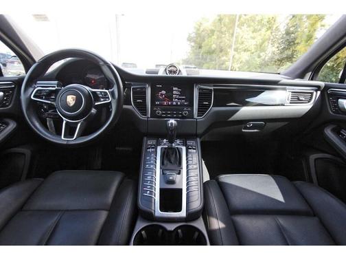 2018 Porsche Macan Sport Edition