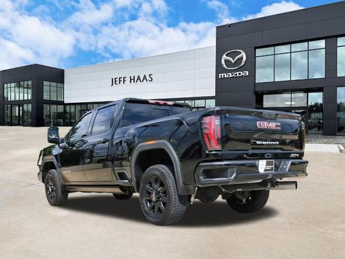 Onyx Black 2024 GMC Sierra 2500 AT4