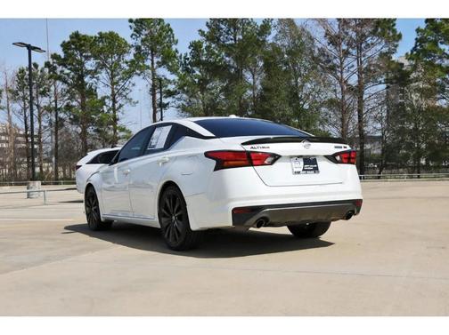 2022 Nissan Altima 2.5 SR