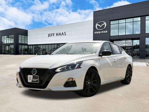 2022 Nissan Altima 2.5 SR