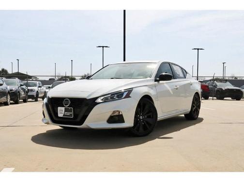 2022 Nissan Altima 2.5 SR