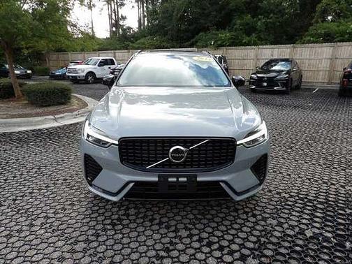 Gray Metallic 2024 Volvo XC60 B5 Core