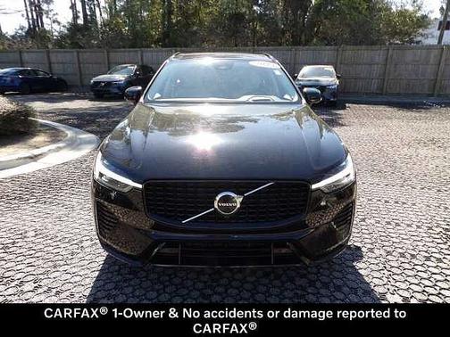 2023 Volvo XC60 B5 Ultimate Dark Theme