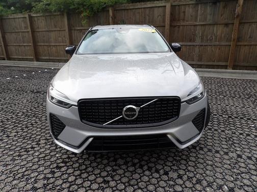 2025 Volvo XC60 Plus