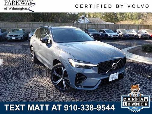 2023 Volvo XC60 B5 Ultimate Dark Theme