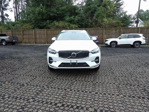 2022 Volvo XC60 B5 Inscription