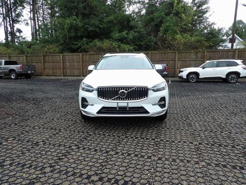 2022 Volvo XC60 B5 Inscription