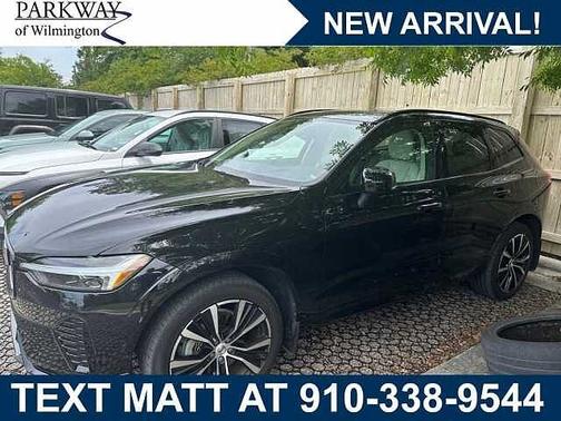 Onyx Black 2023 Volvo XC60 Plus