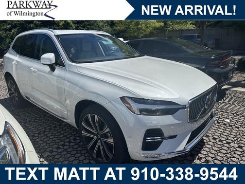 2023 Volvo XC60 B5 Ultimate Bright Theme