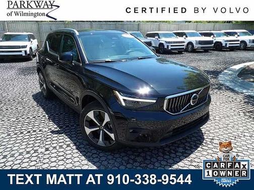 Onyx Black 2024 Volvo XC40 Plus