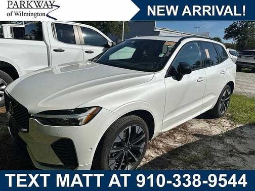 Crystal White 2026 Volvo XC60 Plus