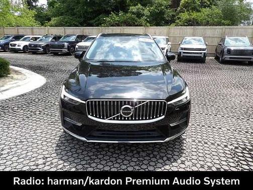 Onyx Black 2022 Volvo XC60 B5 Inscription