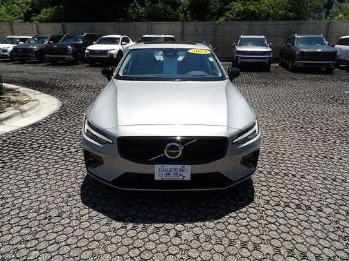 Silver Dawn 2024 Volvo S60 Ultimate