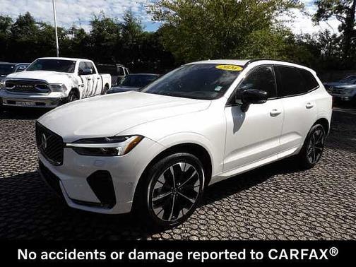 Crystal White Metallic 2026 Volvo XC60 B5 Plus