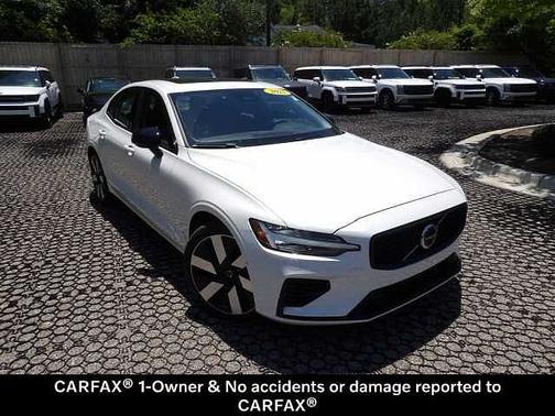 Crystal White 2025 Volvo S60 Plus