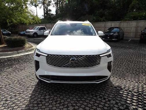 Crystal White 2026 Volvo XC90 Plus