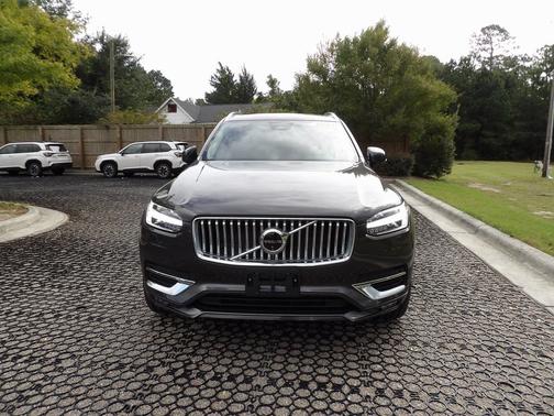 2024 Volvo XC90 B6 Plus Bright Theme