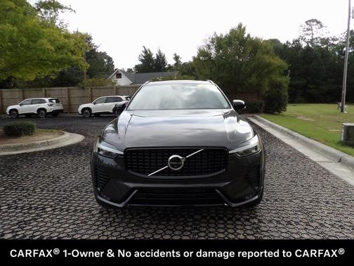 2024 Volvo XC60 B5 Ultimate Dark Theme