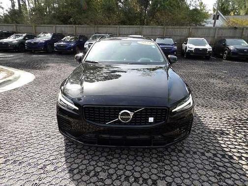 Onyx Black 2024 Volvo V60 Recharge Plug-In Hybrid Polestar