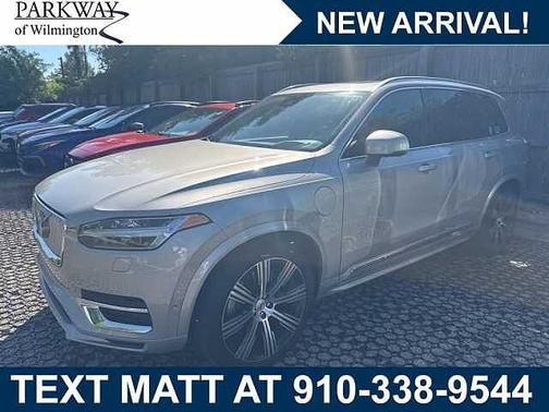 Silver Dawn 2024 Volvo XC90 Recharge Plug-In Hybrid Ultimate