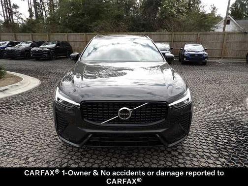 2024 Volvo XC60 B5 Ultimate Dark Theme